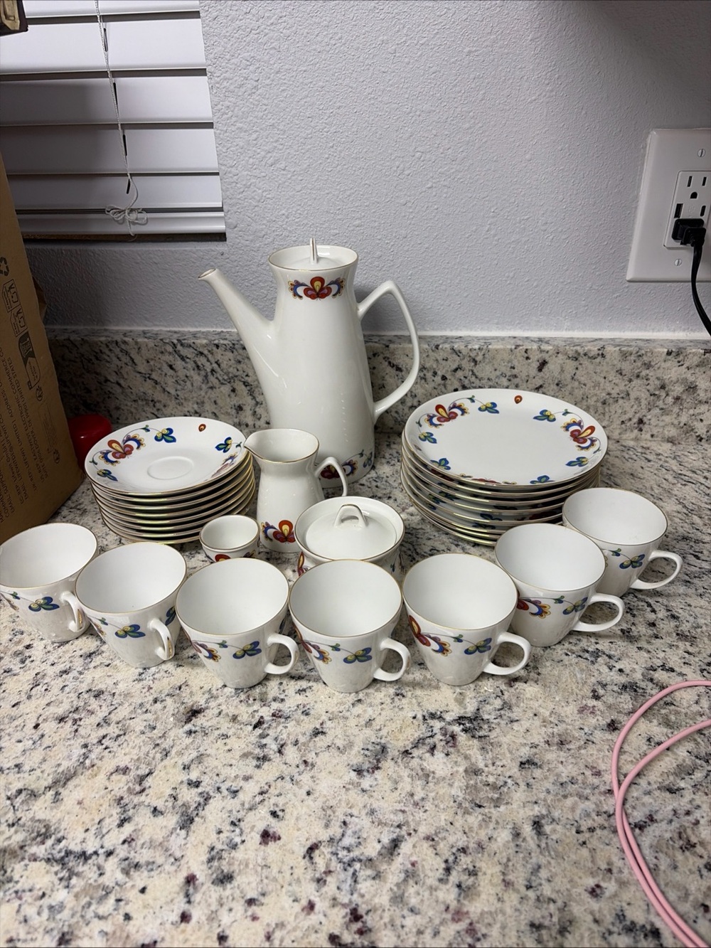 Porsgrund 1972 Farmers Rose Vintage 27 Piece Set